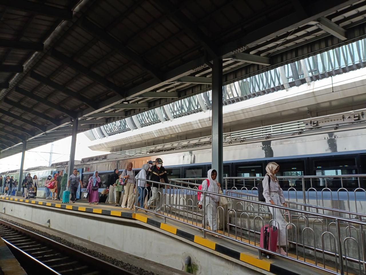 Lonjakan Penumpang di Libur Panjang Waisak, KAI Optimalkan Layanan